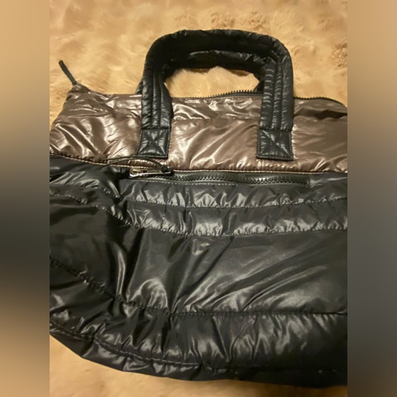 COPY - SONDRA ROBERTS SQUARED quilted nylon tote - Picture 4 of 6